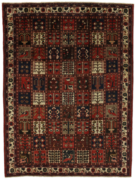 Bakhtiari - Garden Persian Rug 296x222