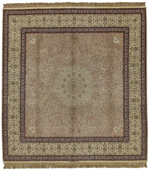 Isfahan Persian Rug 267x250